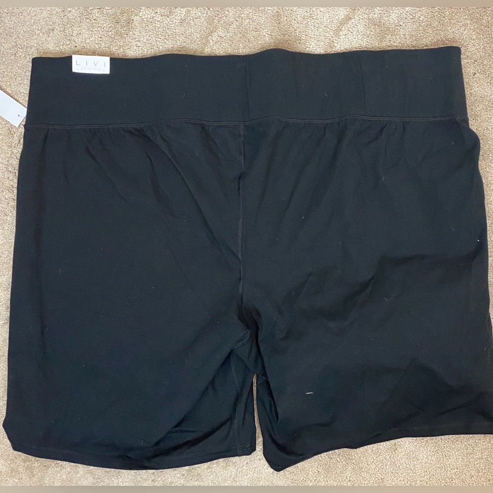 SOLD: Livi Biker Shorts | Size 38/40 | NWT - Picture 6 of 8